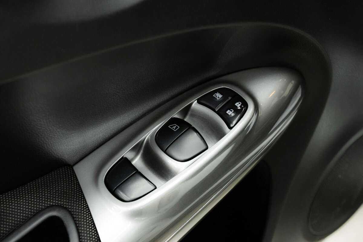 Nissan Juke 2014 года с пробегом. Фото: #12