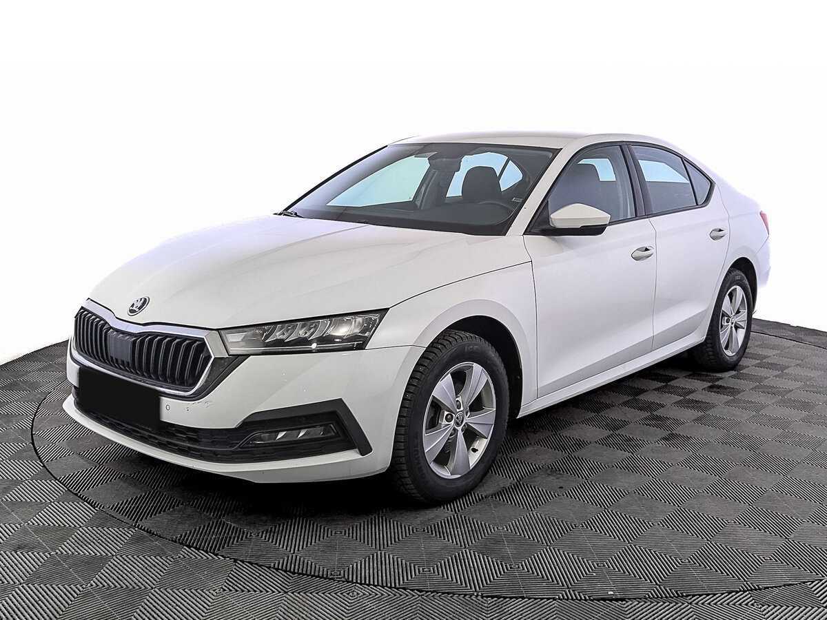 Skoda Octavia 2021 года с пробегом. Посмотреть фото