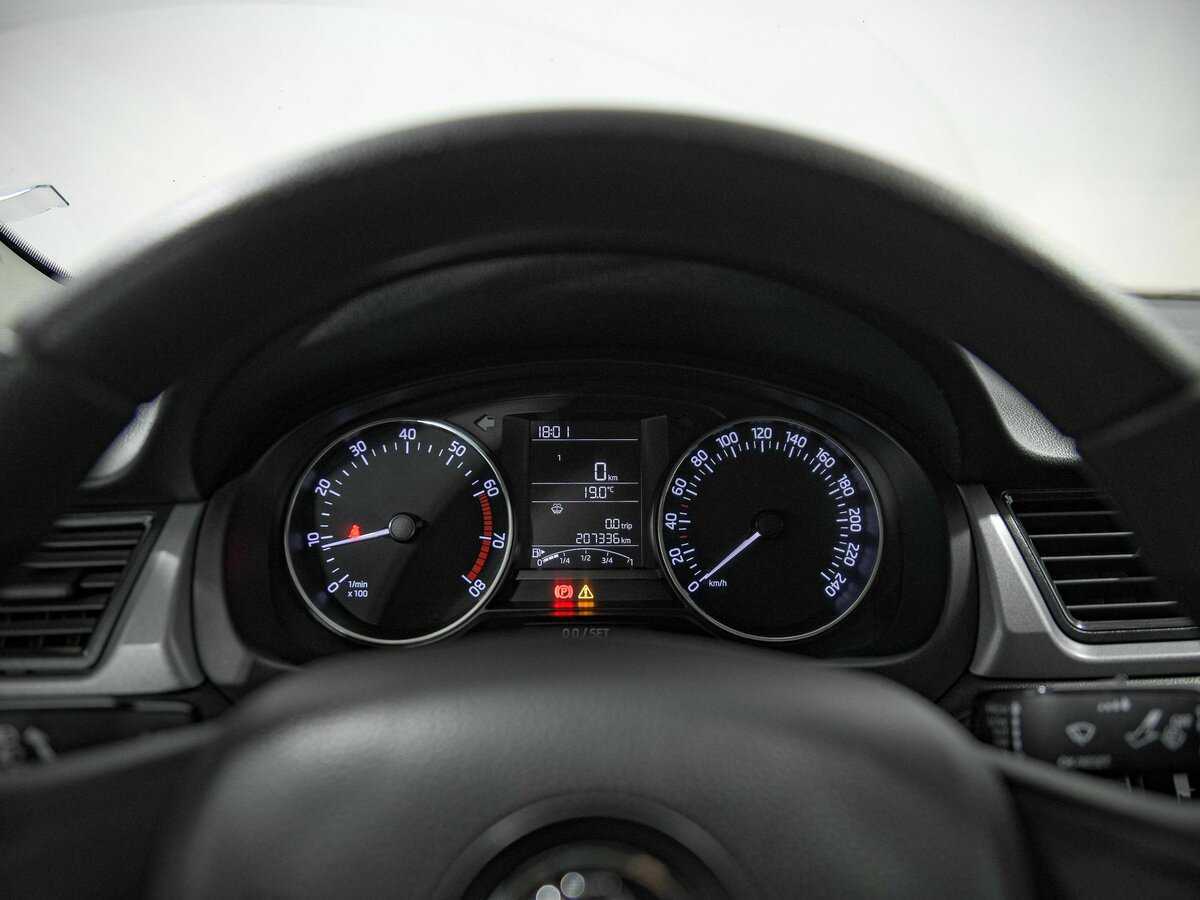 Skoda Rapid 2016 года с пробегом. Фото: #6