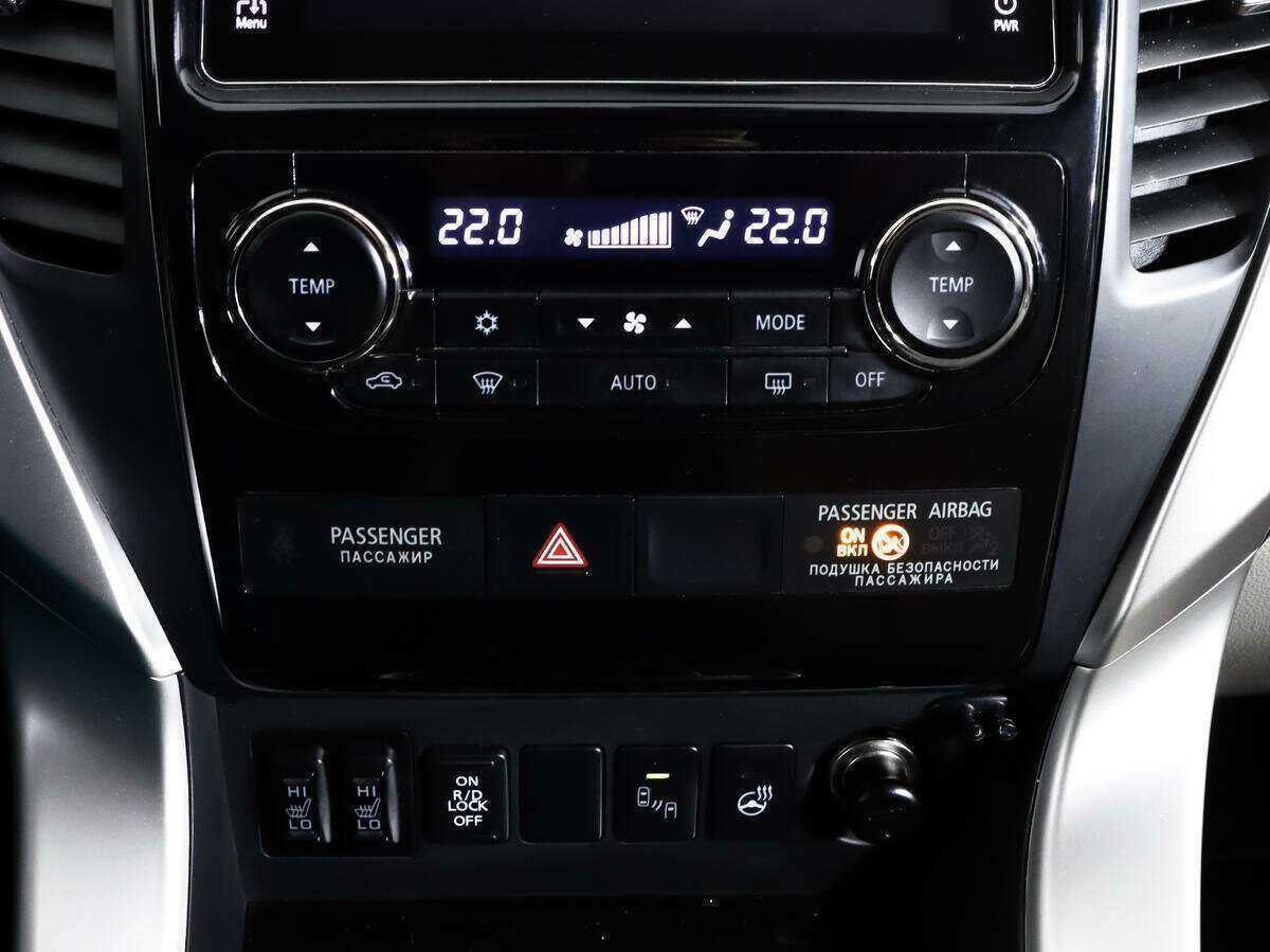 Mitsubishi Pajero Sport 2017 года с пробегом. Фото: #13