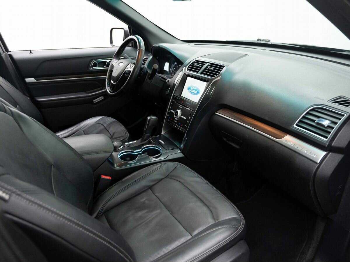 Ford Explorer 2016 года с пробегом. Фото: #11