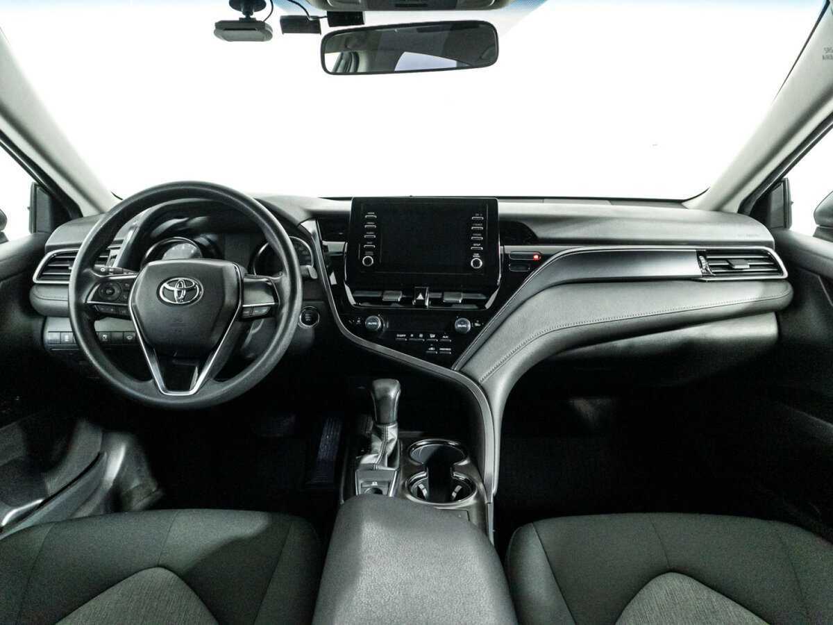 Toyota Camry 2021 года с пробегом. Фото: #12