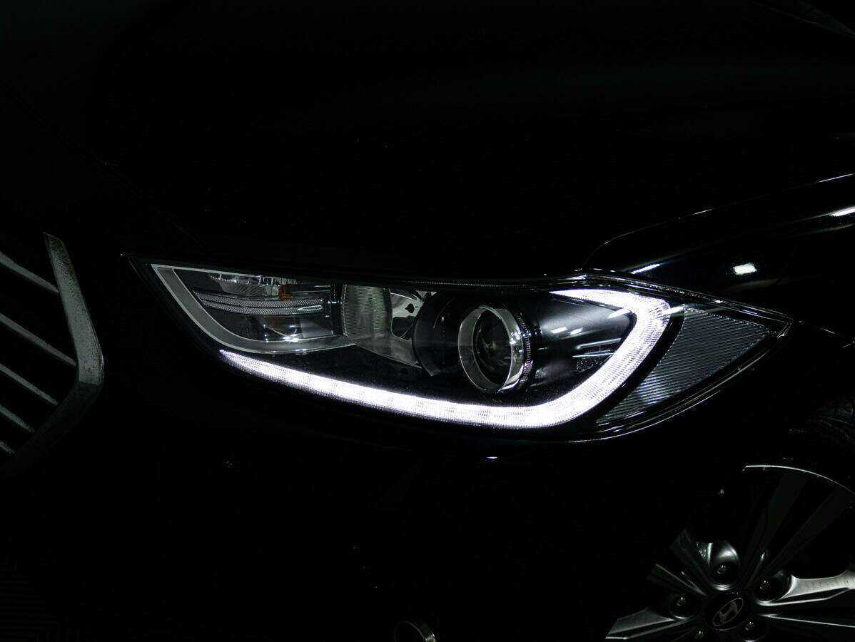 Hyundai Elantra 2018 года с пробегом. Фото: #18