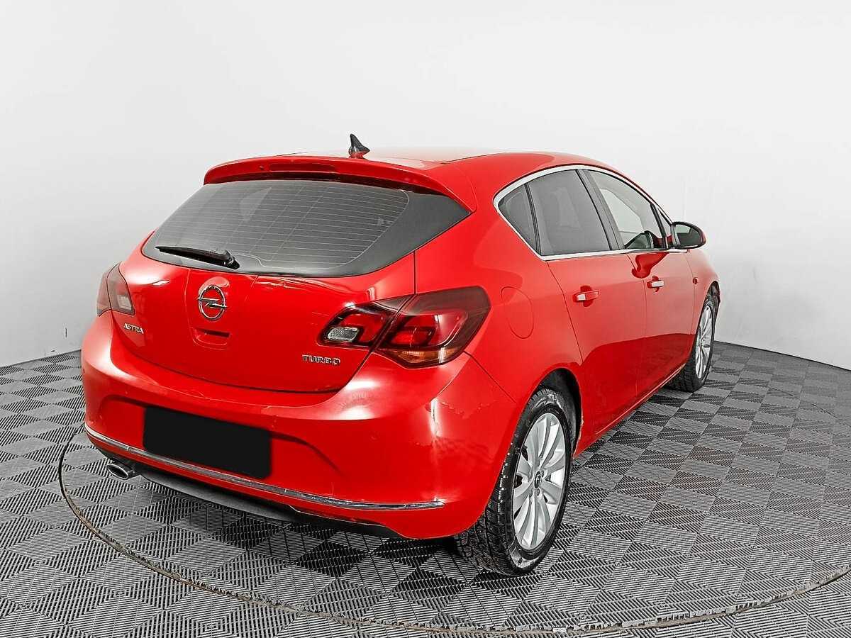 Opel Astra 2012 года с пробегом. Фото: #3