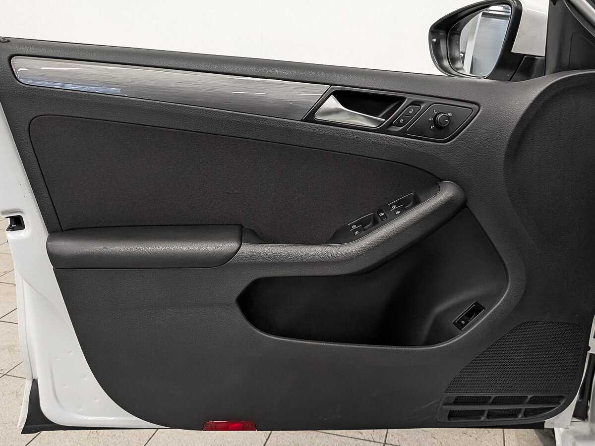 Volkswagen Jetta 2016 года с пробегом. Фото: #18