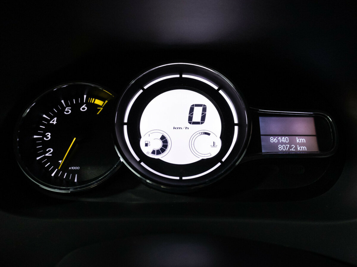 Renault Fluence 2012 года с пробегом. Фото: #11