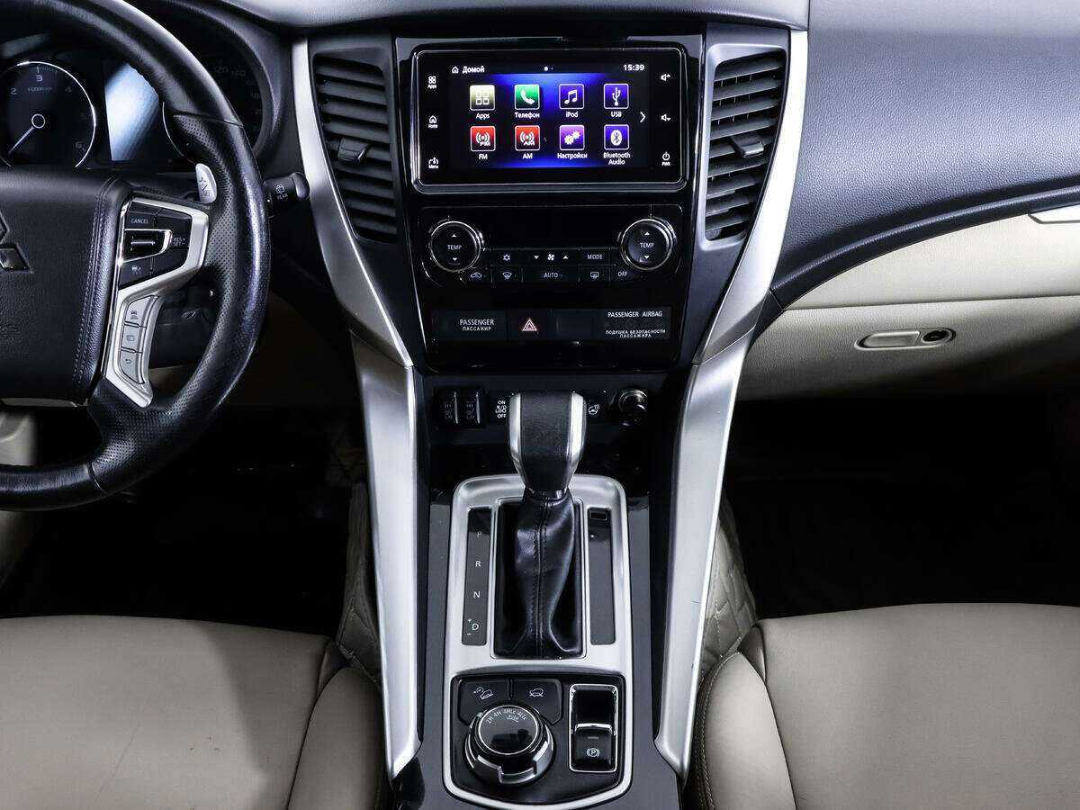 Mitsubishi Pajero Sport 2017 года с пробегом. Фото: #16