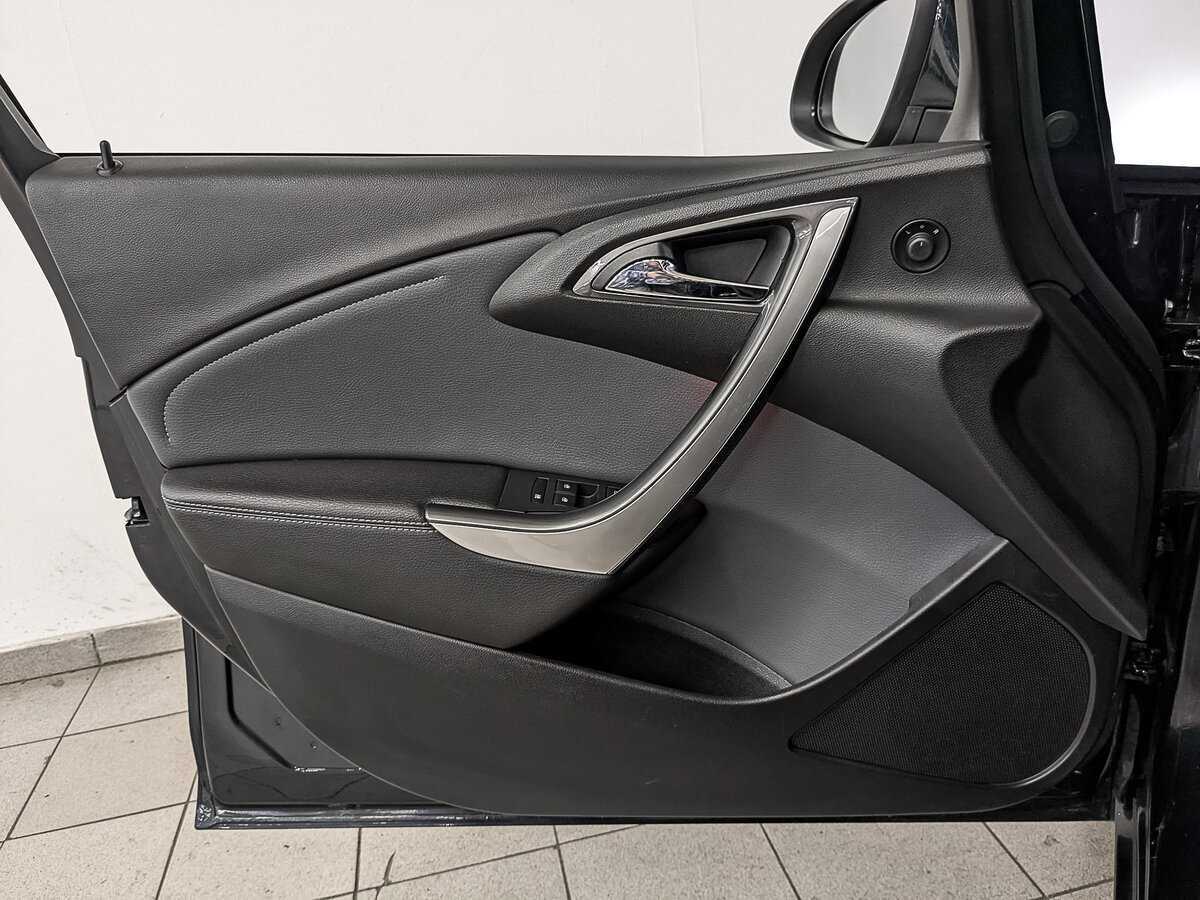 Opel Astra 2014 года с пробегом. Фото: #16