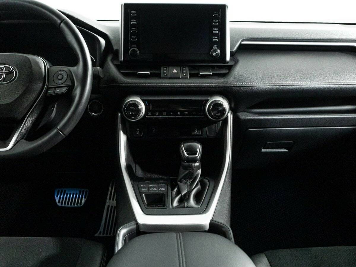 Toyota RAV4 2020 года с пробегом. Фото: #13