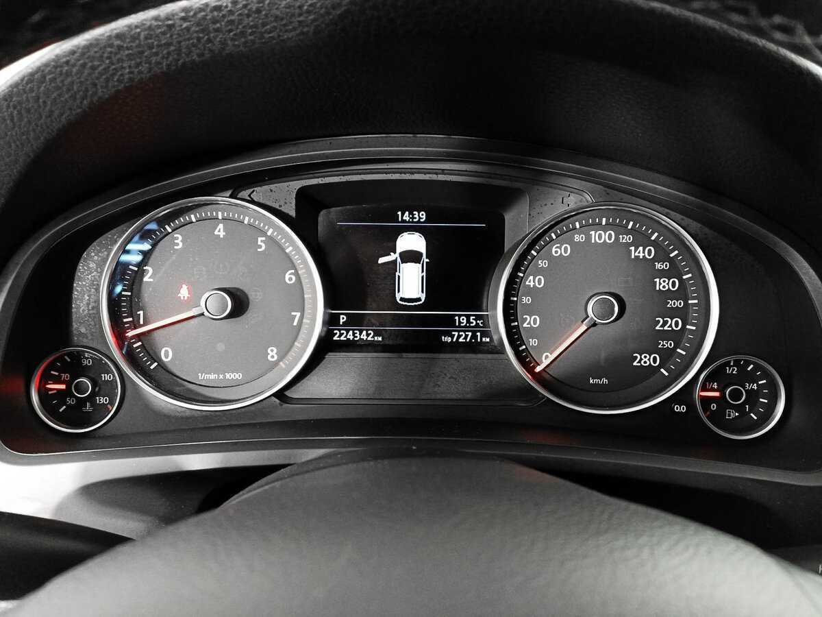 Volkswagen Touareg 2013 года с пробегом. Фото: #7