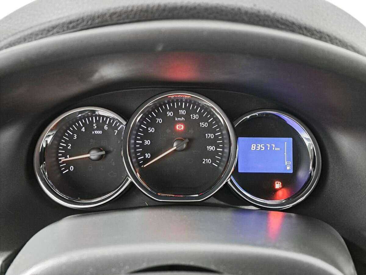 Renault Sandero 2015 года с пробегом. Фото: #10