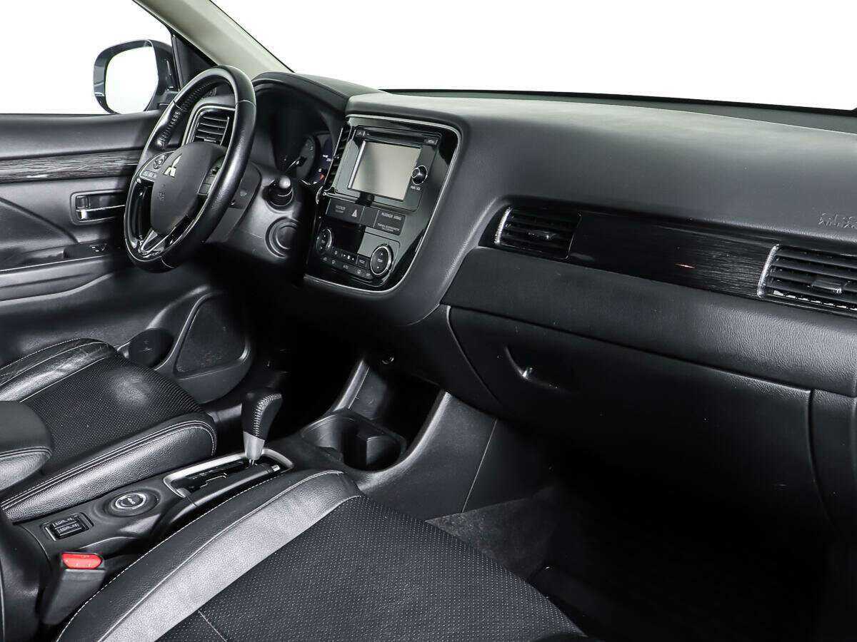 Mitsubishi Outlander 2016 года с пробегом. Фото: #7