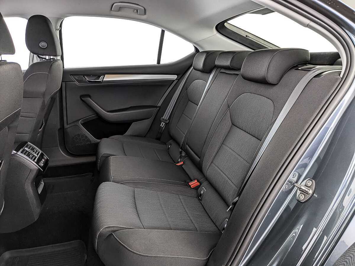 Skoda Superb 2019 года с пробегом. Фото: #16