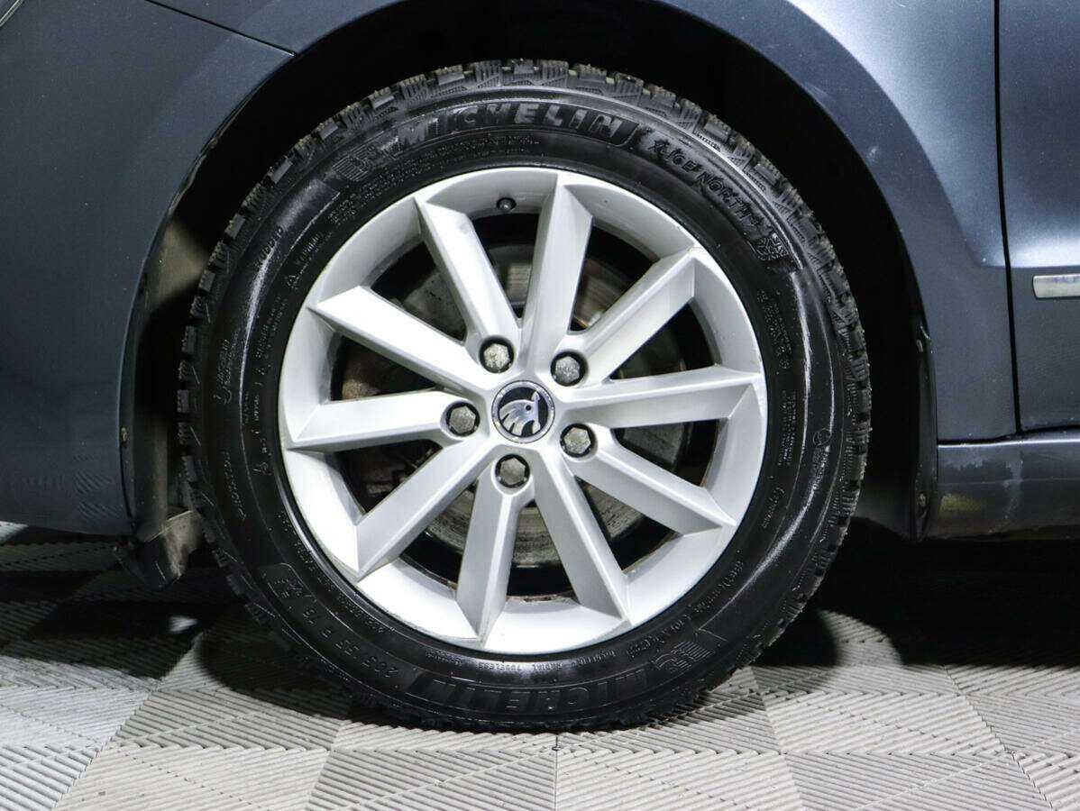 Skoda Superb 2013 года с пробегом. Фото: #14