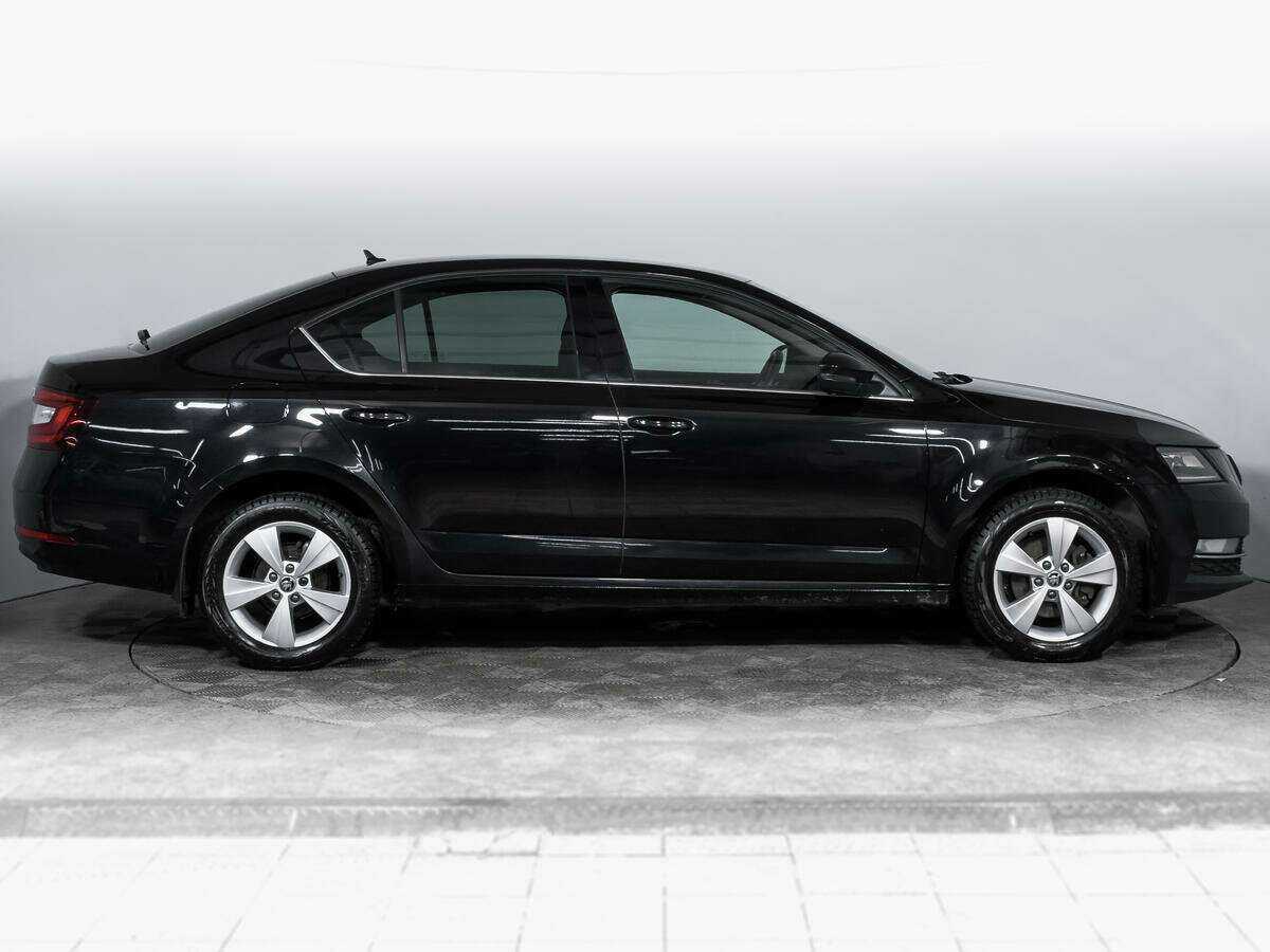 Skoda Octavia 2018 года с пробегом. Фото: #3