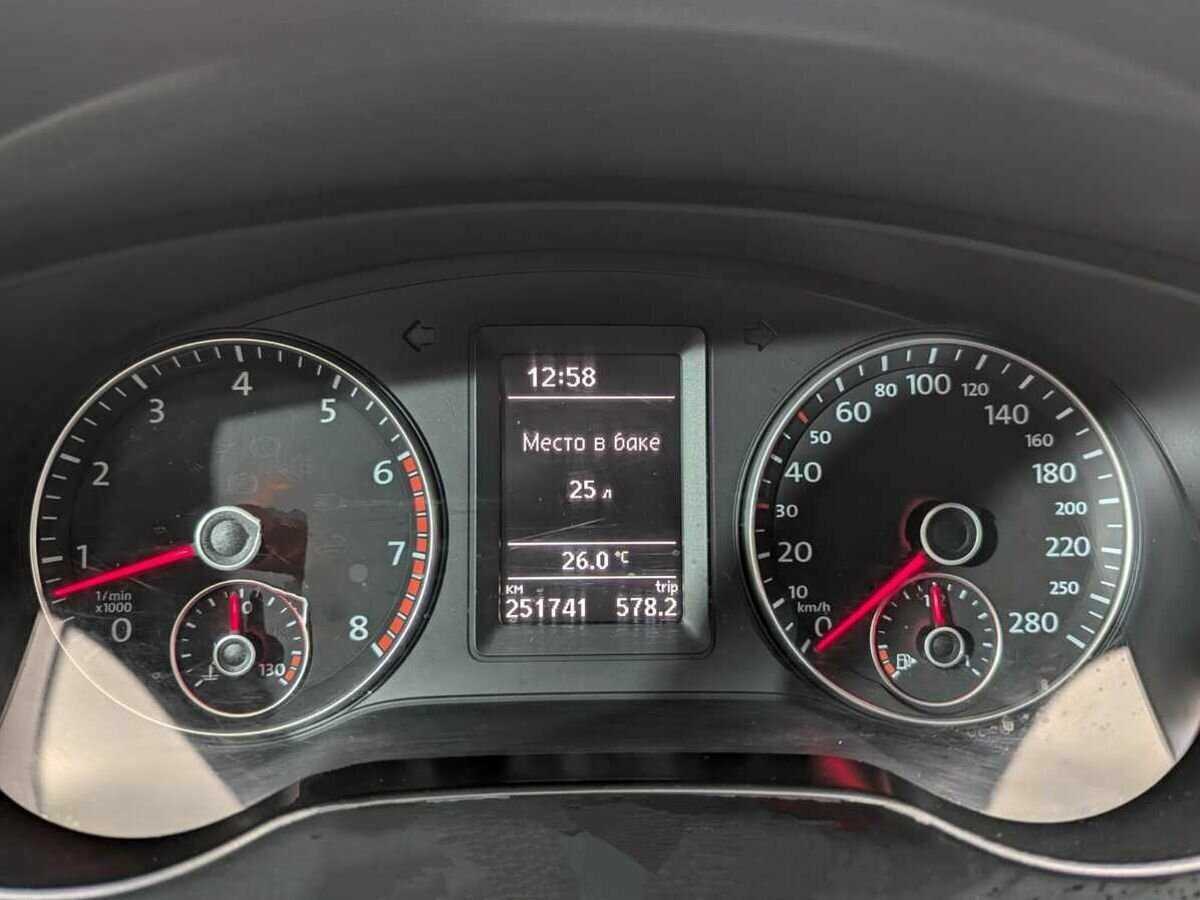 Volkswagen Jetta 2012 года с пробегом. Фото: #9