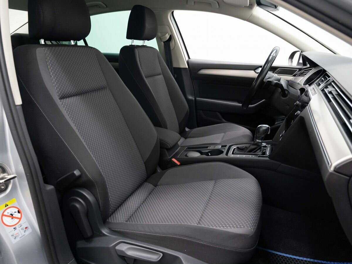 Volkswagen Passat 2017 года с пробегом. Фото: #12