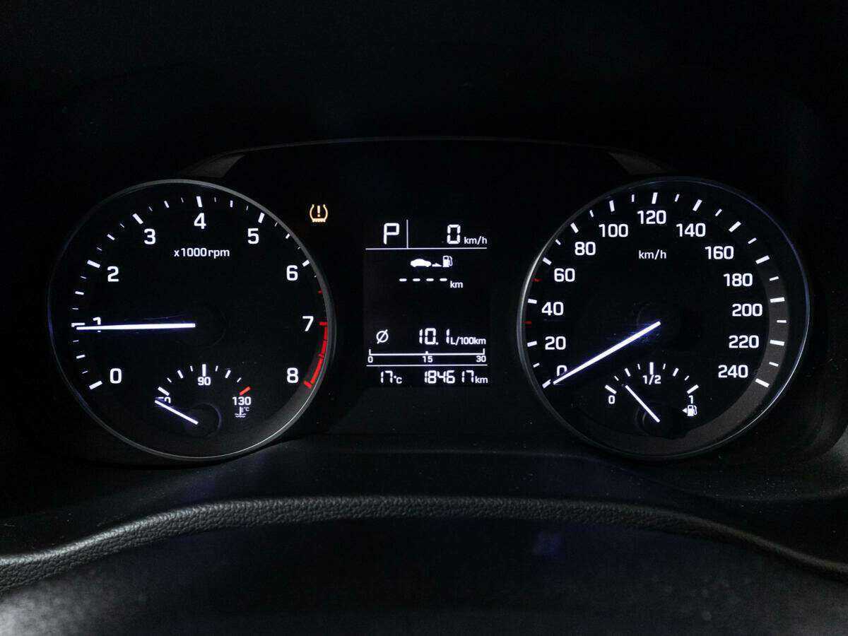 Hyundai Elantra 2018 года с пробегом. Фото: #11