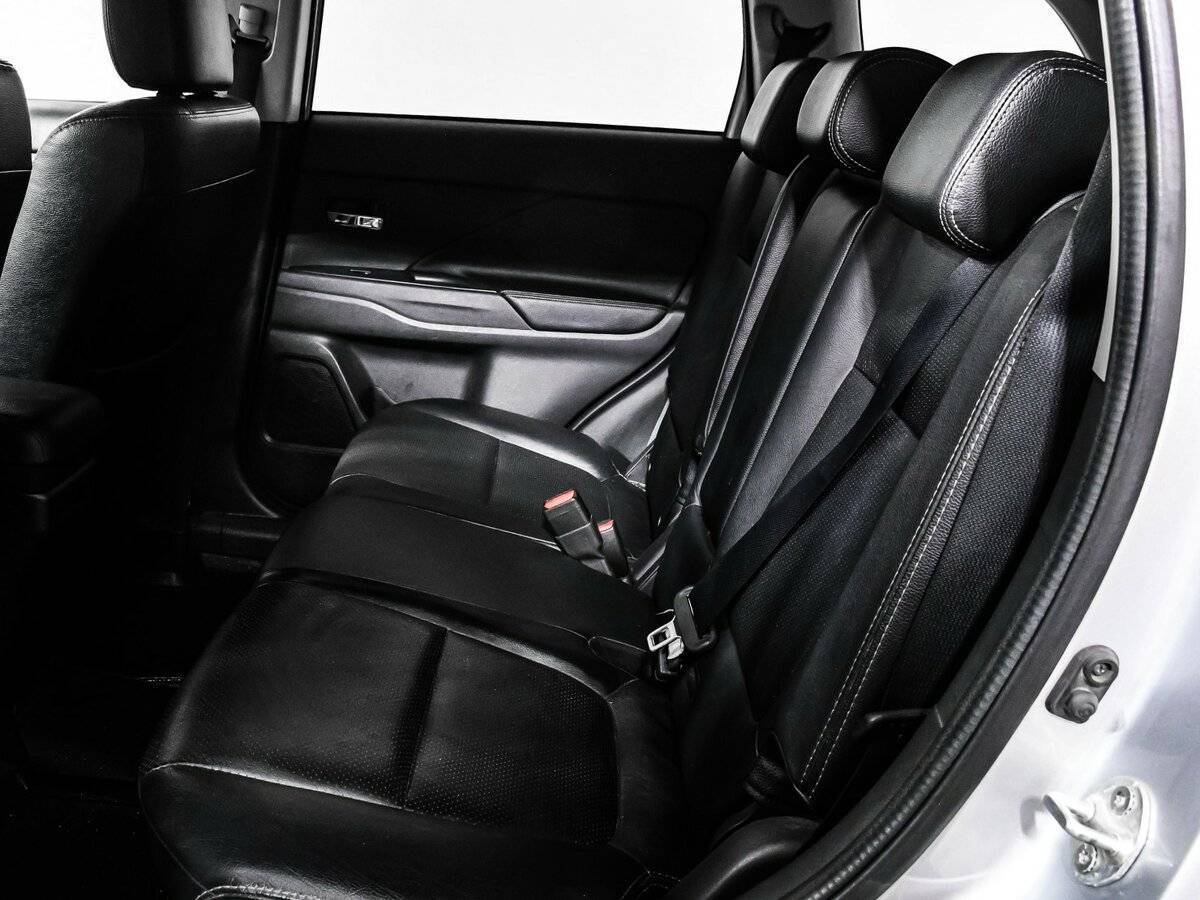 Mitsubishi Outlander 2015 года с пробегом. Фото: #12