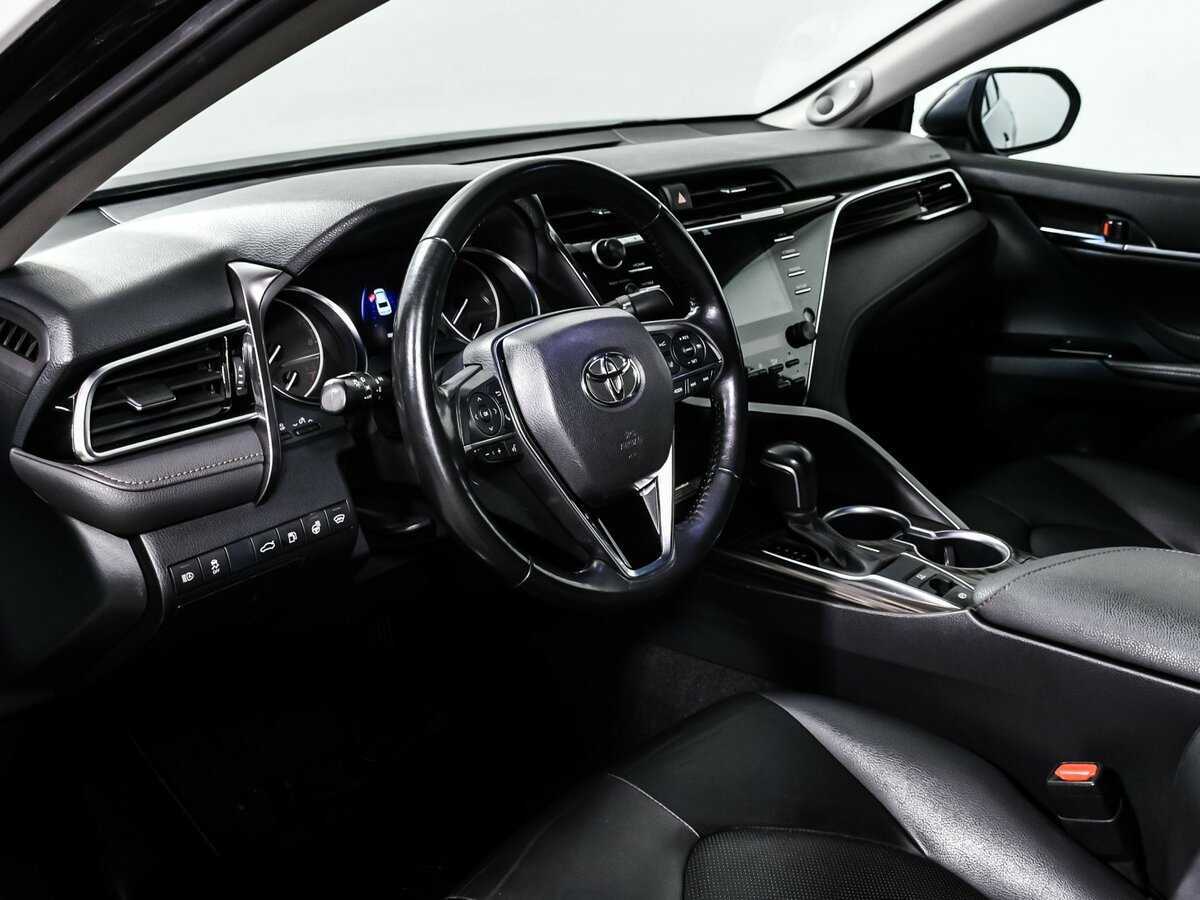 Toyota Camry 2018 года с пробегом. Фото: #10