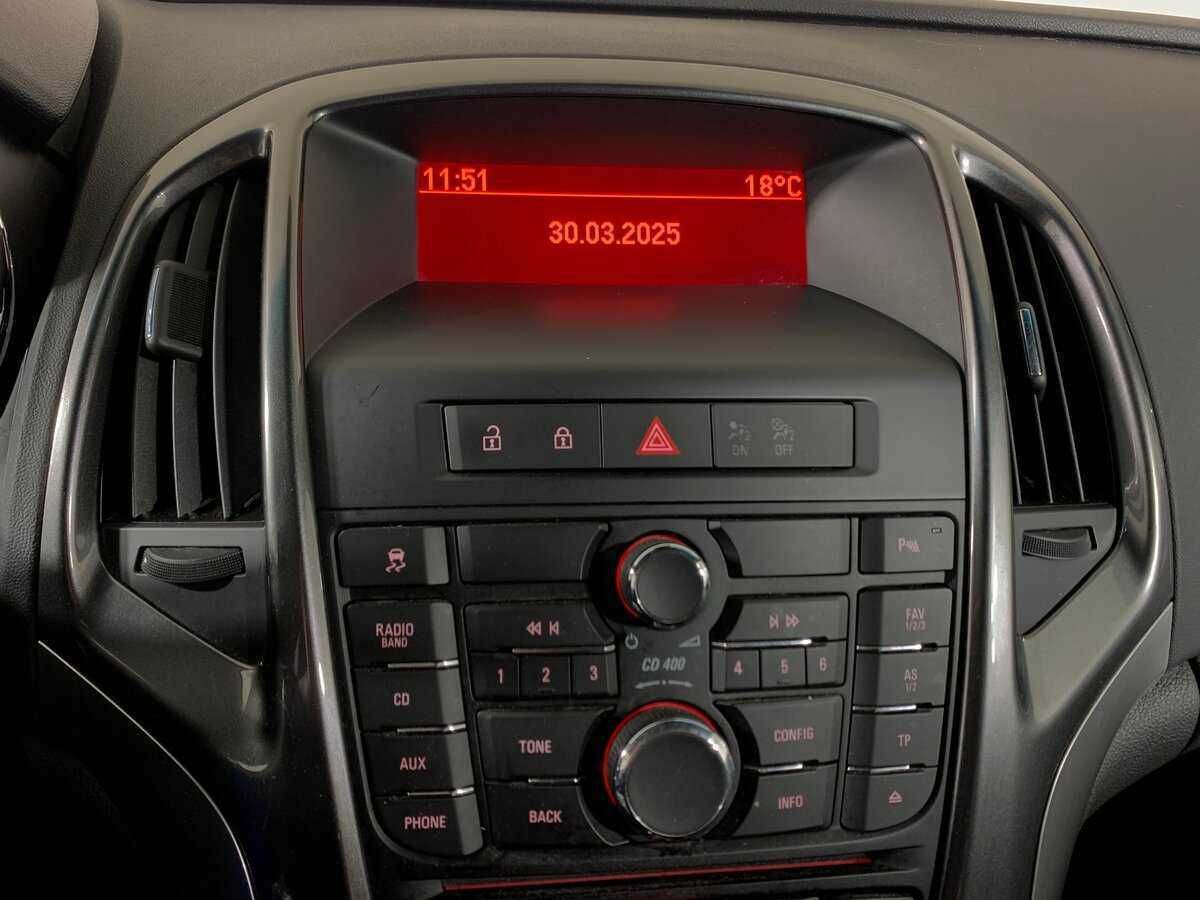 Opel Astra 2012 года с пробегом. Фото: #15