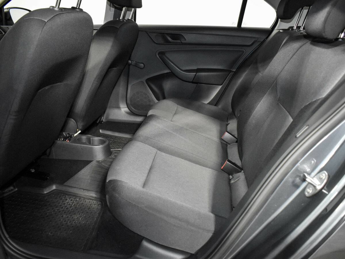 Skoda Rapid 2014 года с пробегом. Фото: #10