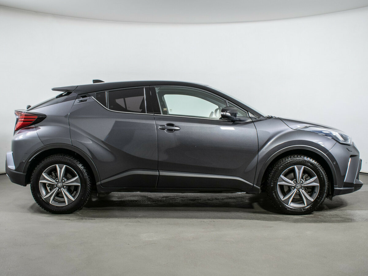 Toyota C-HR 2020 года с пробегом. Фото: #3