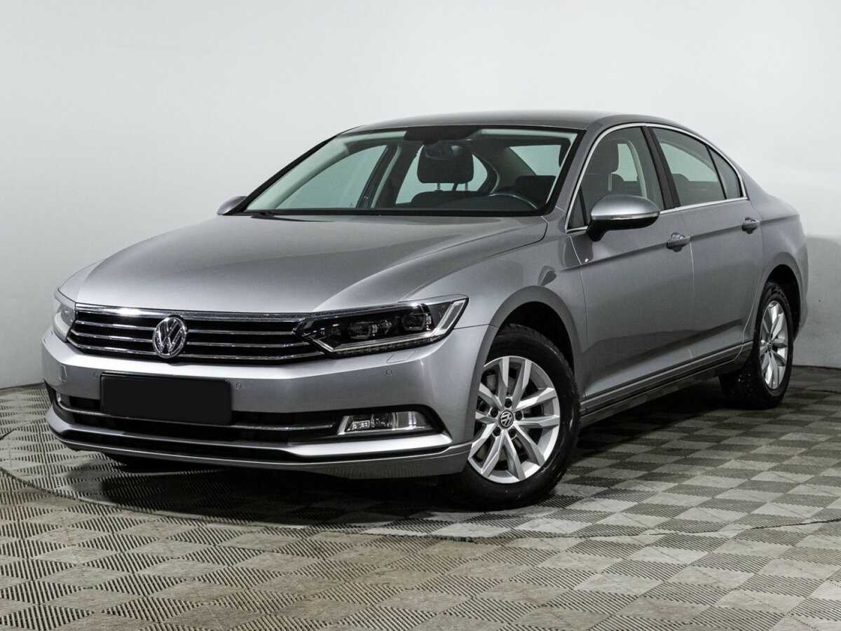 Volkswagen Passat 2017 года с пробегом. Посмотреть фото