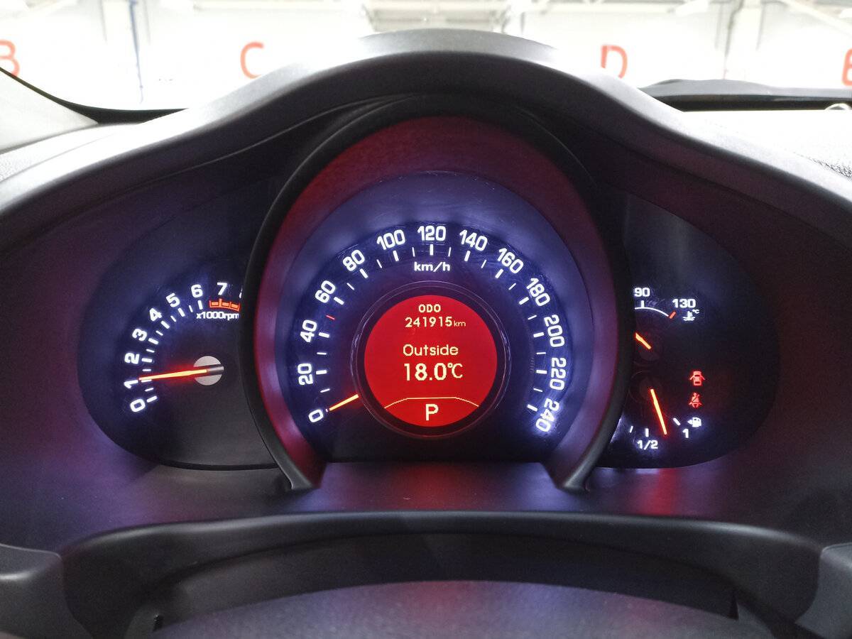 Kia Sportage 2012 года с пробегом. Фото: #12