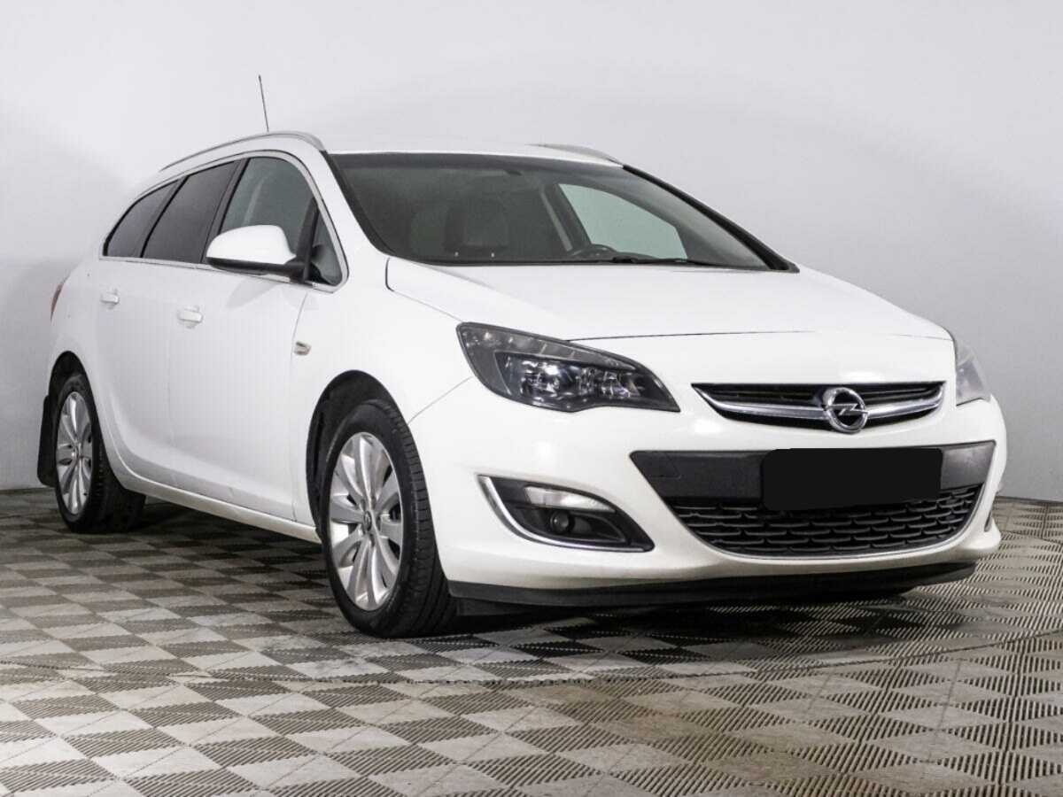 Opel Astra 2015 года с пробегом. Фото: #2