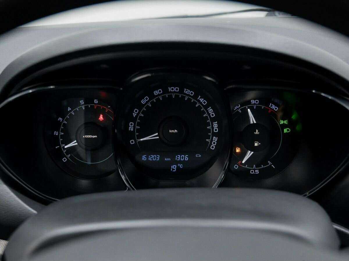 Lada (ВАЗ) Vesta 2015 года с пробегом. Фото: #21