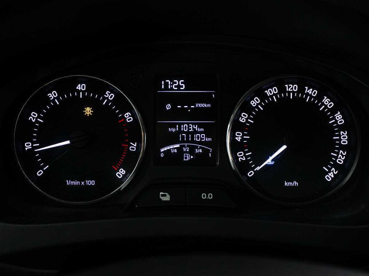 Skoda Rapid 2014 года с пробегом. Фото: #11