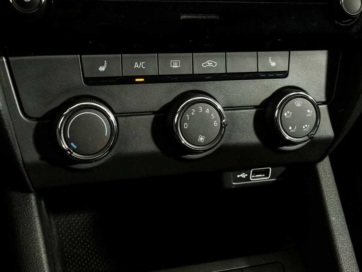 Skoda Octavia 2020 года с пробегом. Фото: #11