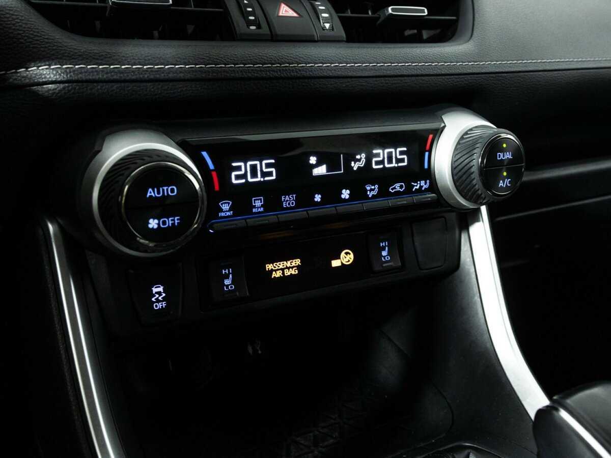 Toyota RAV4 2019 года с пробегом. Фото: #14