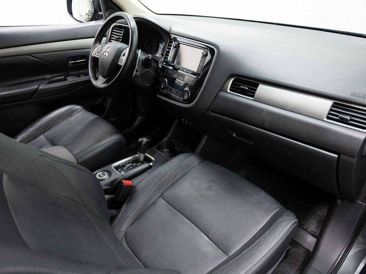 Mitsubishi Outlander 2013 года с пробегом. Фото: #10