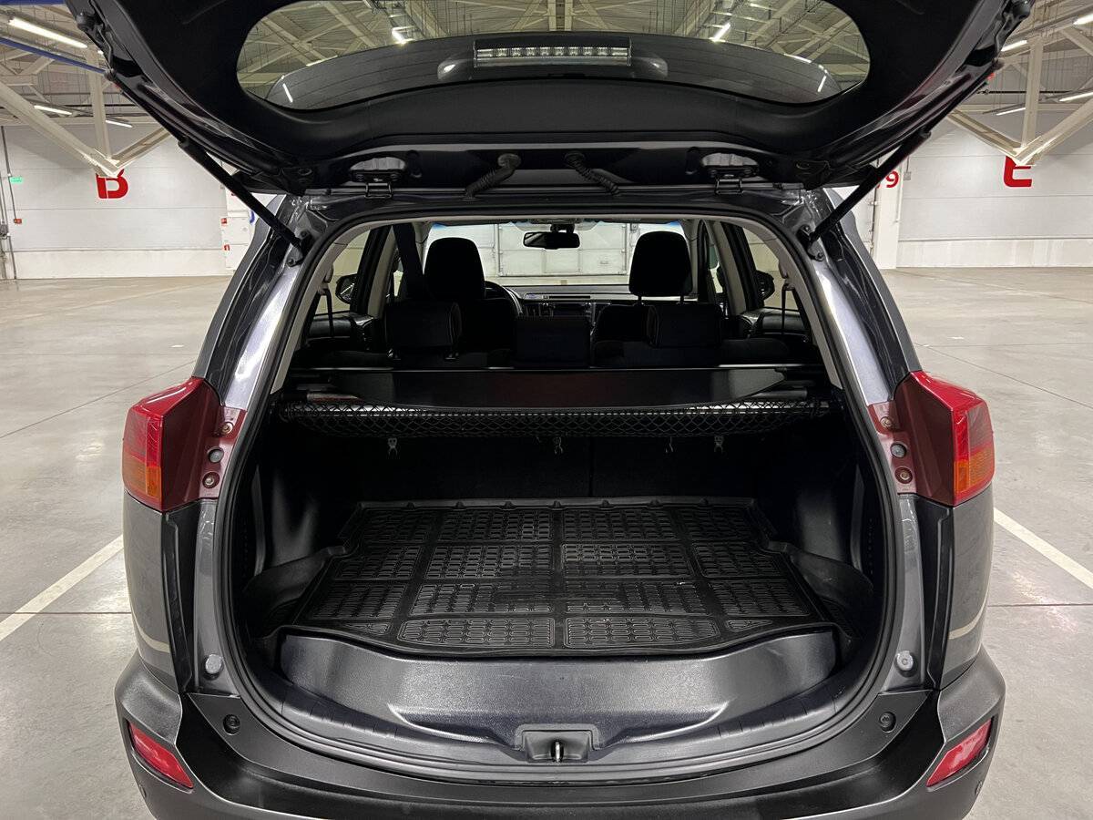 Toyota RAV4 2013 года с пробегом. Фото: #9