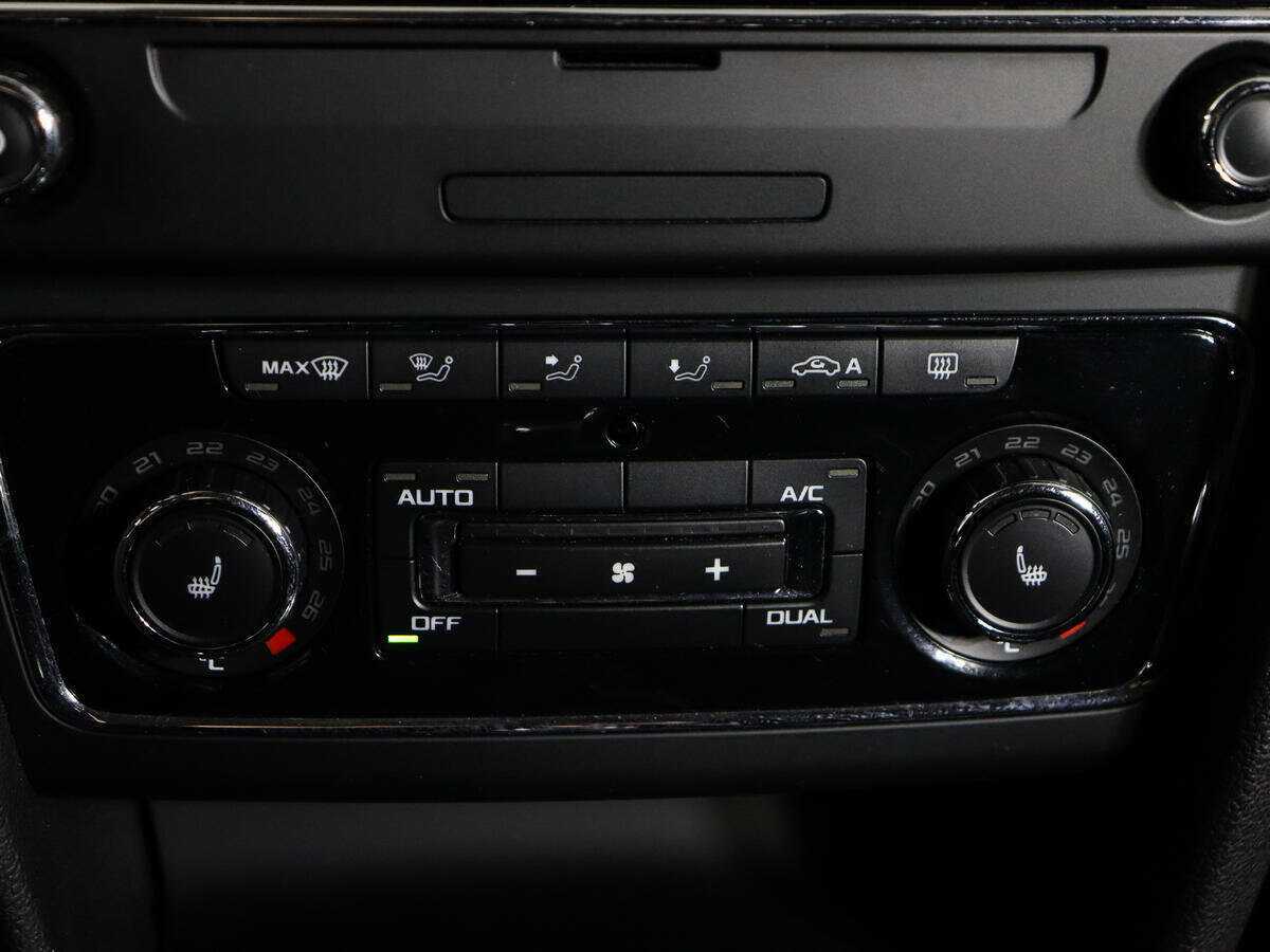 Skoda Superb 2014 года с пробегом. Фото: #20