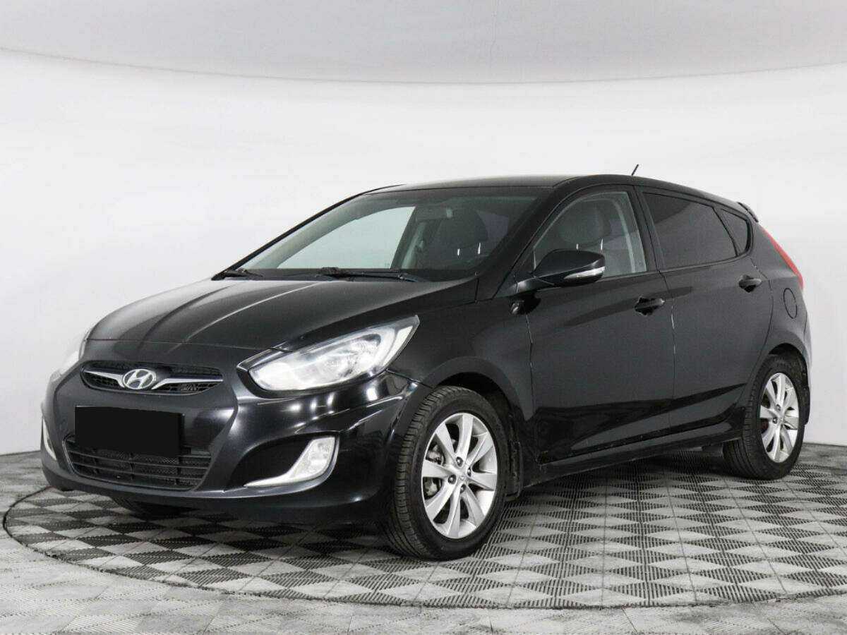 Hyundai Solaris 2012 года с пробегом. Посмотреть фото
