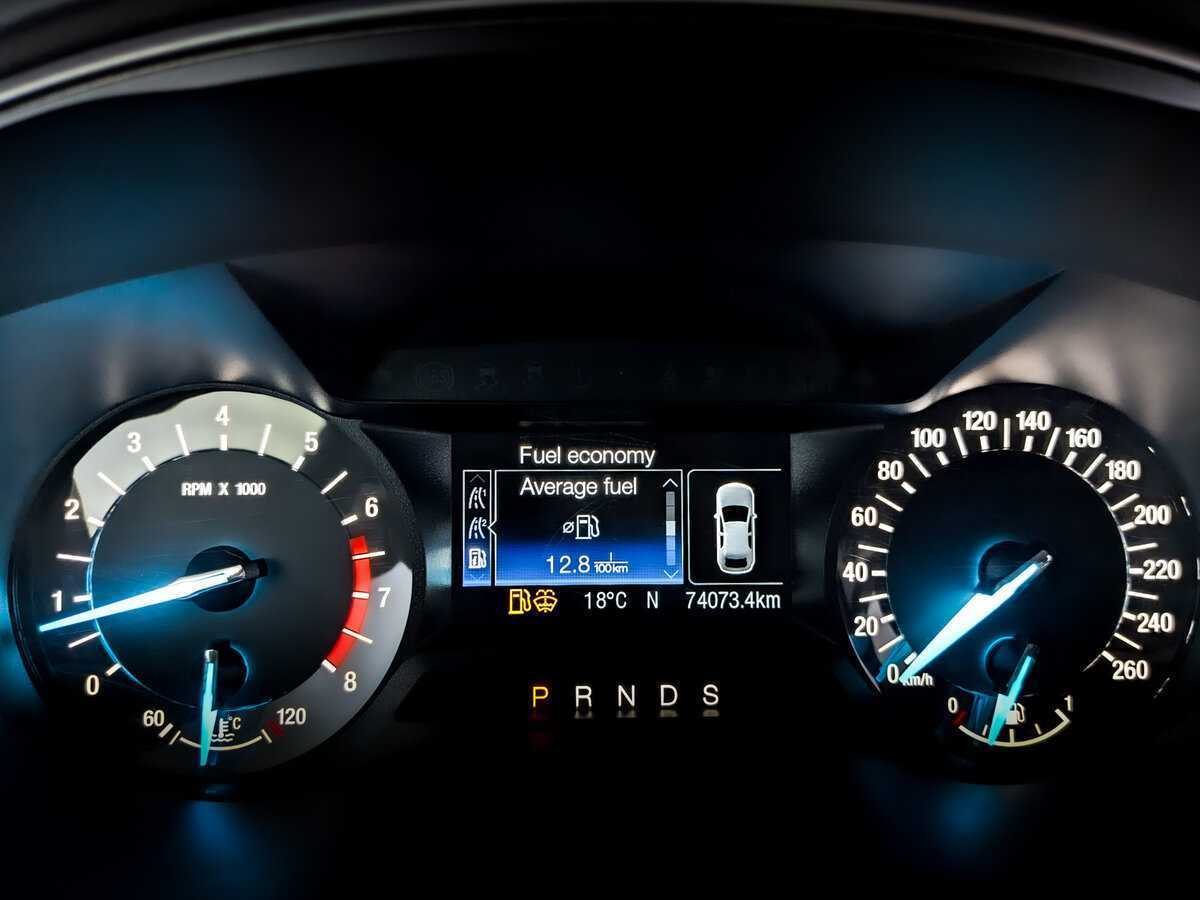 Ford Mondeo 2017 года с пробегом. Фото: #9