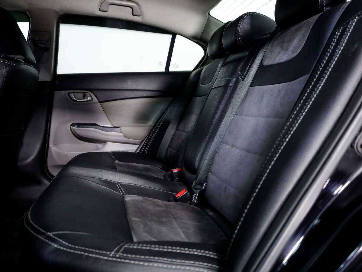 Honda Civic 2013 года с пробегом. Фото: #13