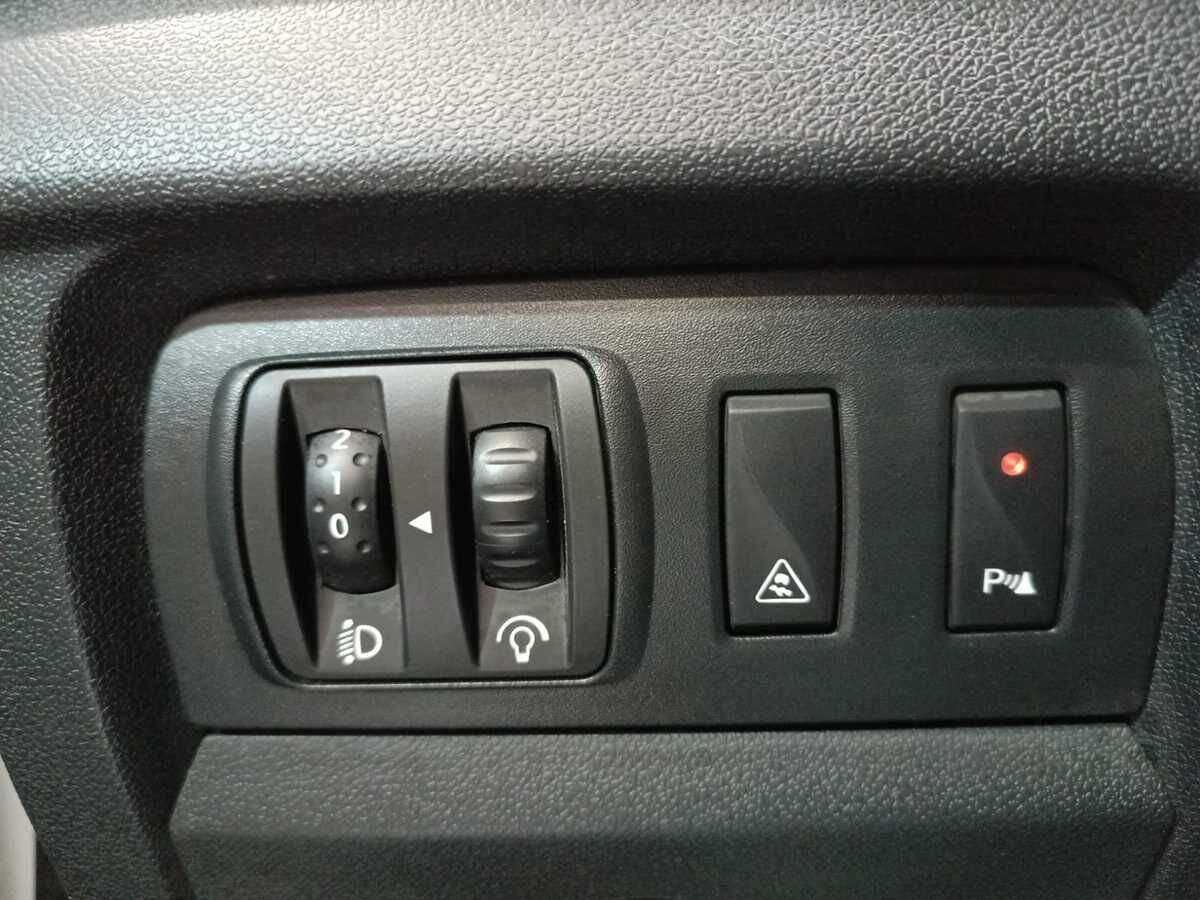 Renault Fluence 2016 года с пробегом. Фото: #12