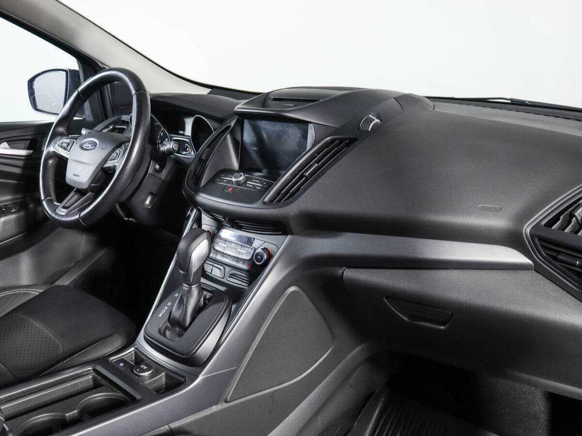 Ford Kuga 2017 года с пробегом. Фото: #6