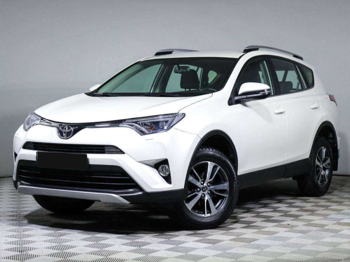 Toyota RAV4 2017 года с пробегом. Посмотреть фото