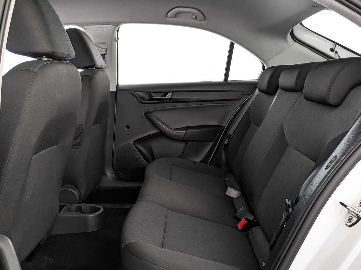 Skoda Rapid 2019 года с пробегом. Фото: #15