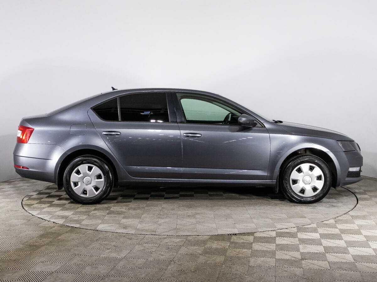 Skoda Octavia 2018 года с пробегом. Фото: #3