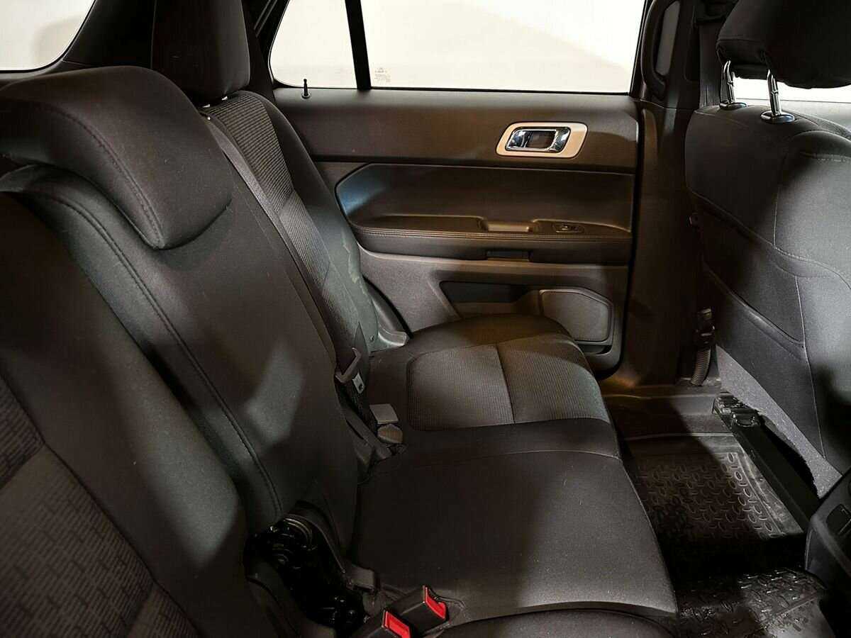 Ford Explorer 2013 года с пробегом. Фото: #10