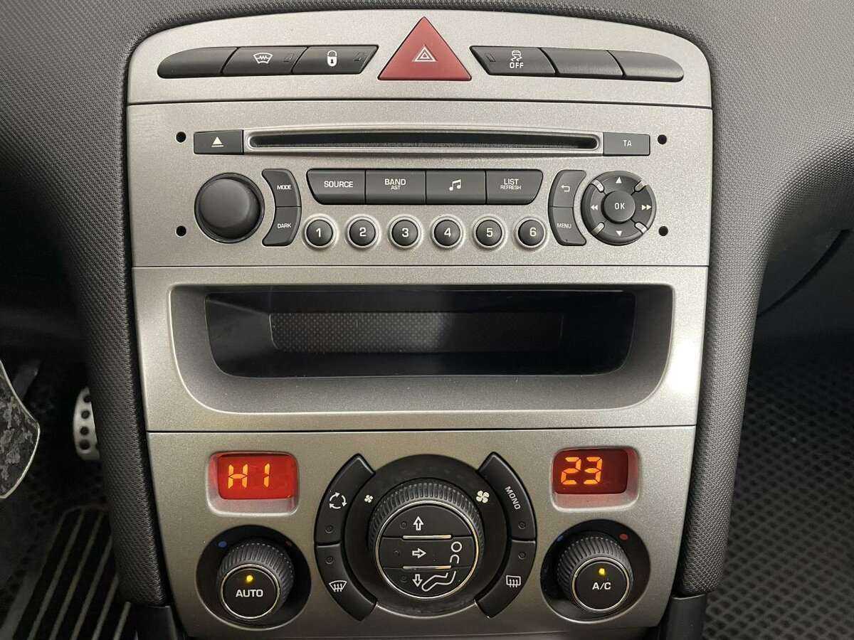 Peugeot 408 2016 года с пробегом. Фото: #11