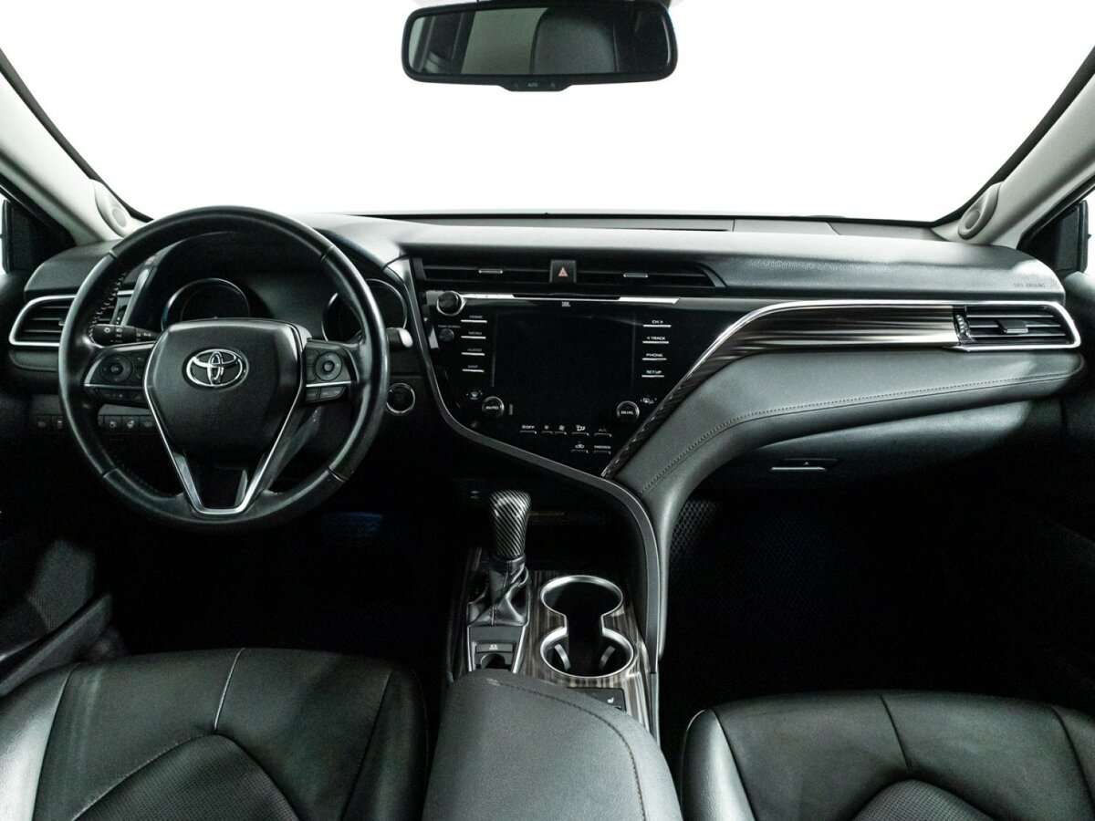 Toyota Camry 2018 года с пробегом. Фото: #12