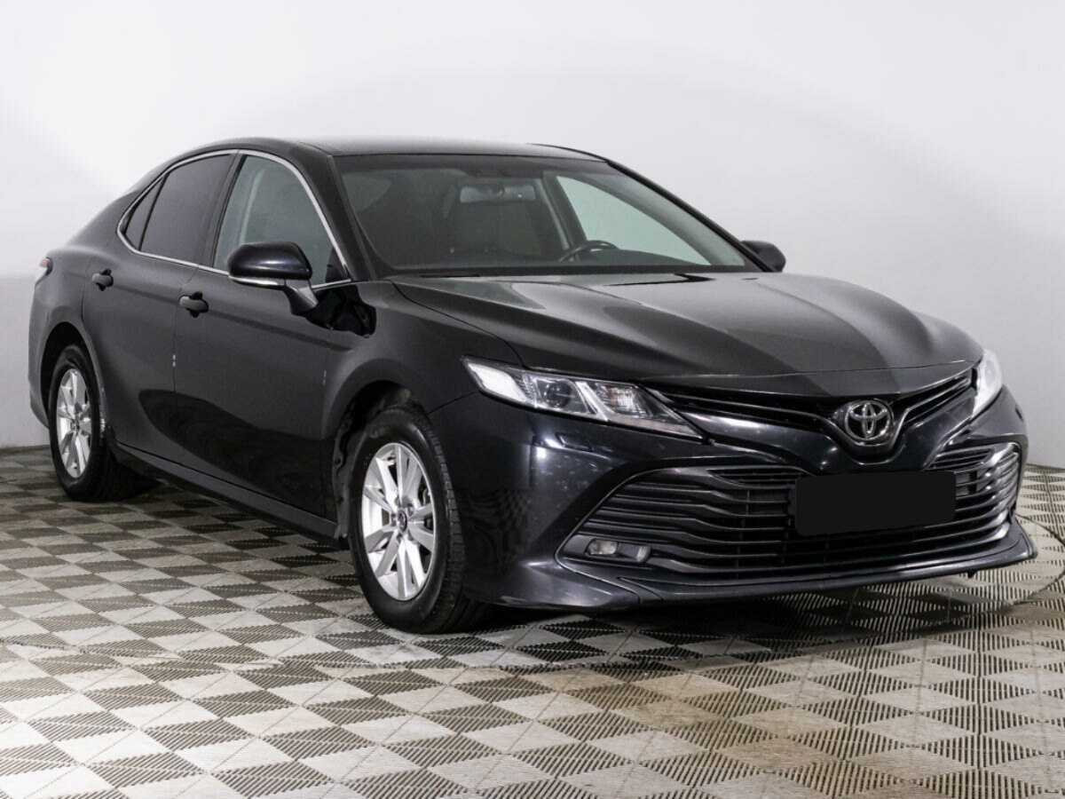 Toyota Camry 2018 года с пробегом. Фото: #2
