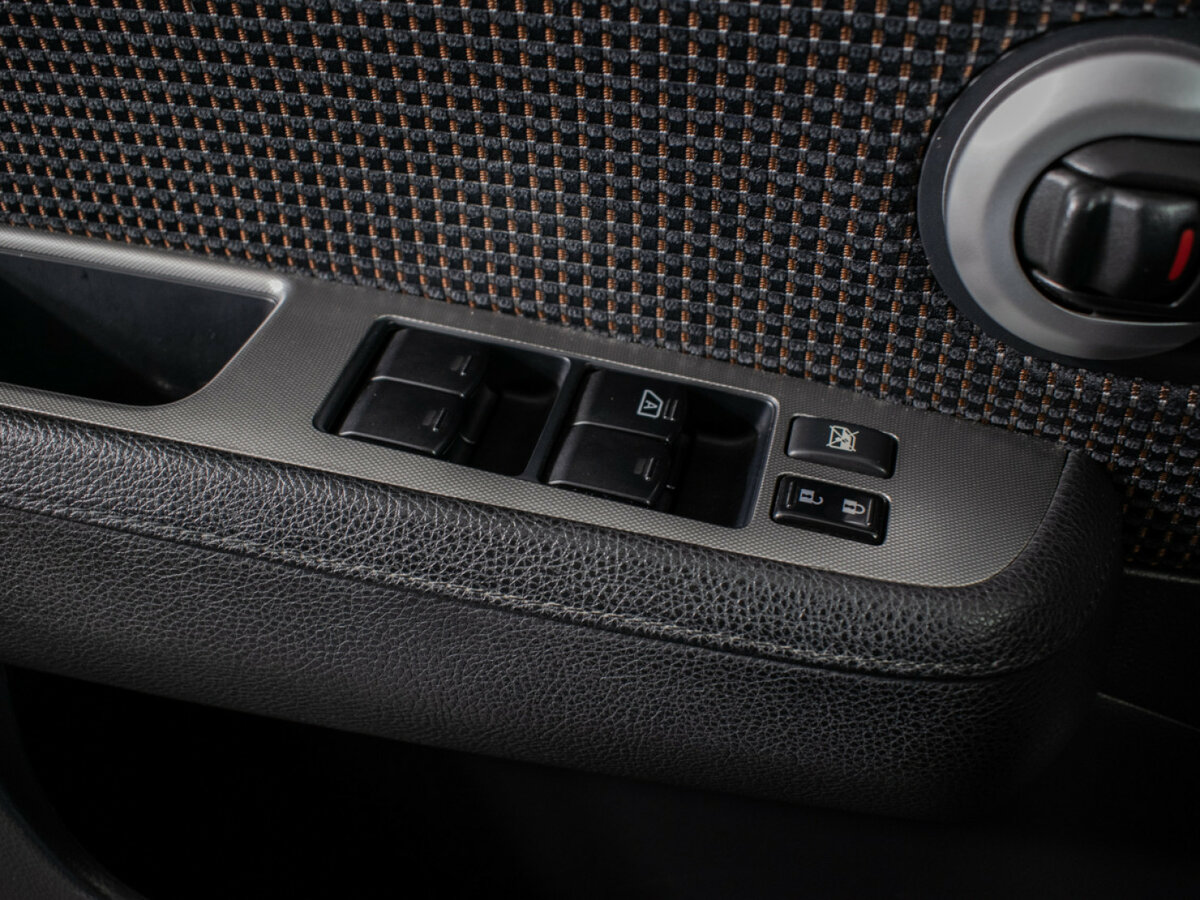 Nissan Tiida 2013 года с пробегом. Фото: #13